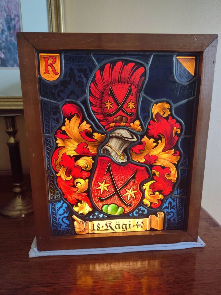The Original Kagi Family Crest
